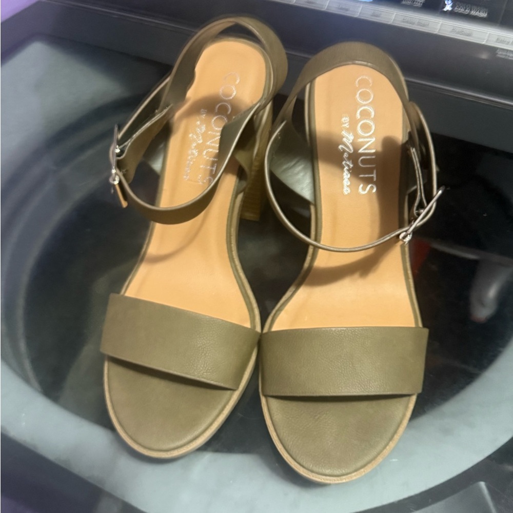 Coconuts by Matisse Green Sandals with Ankle Strap